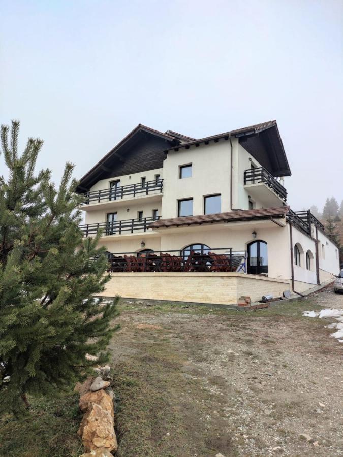 La Rocca Hotel Fundata Eksteriør billede